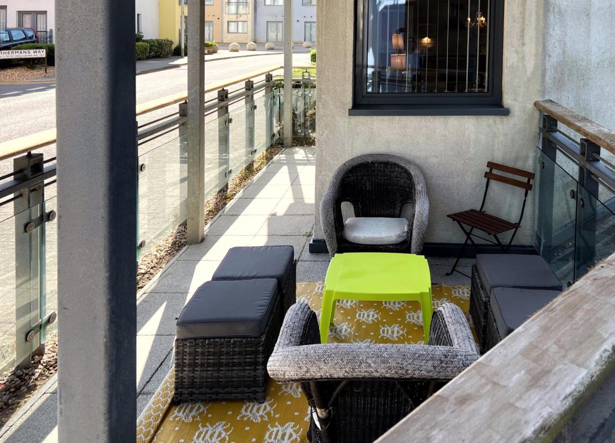Retro Seaside Apt With Patio Apartamento Swansea Exterior foto